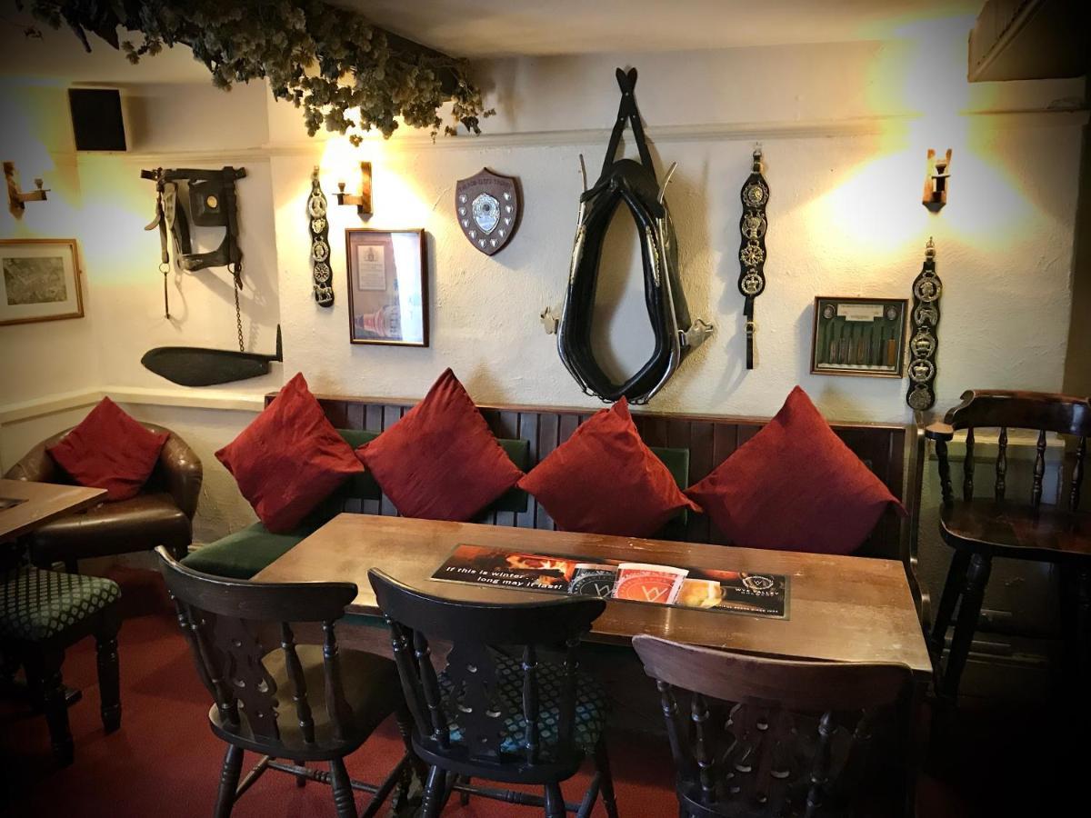 The White Horse Inn, Clun Екстер'єр фото