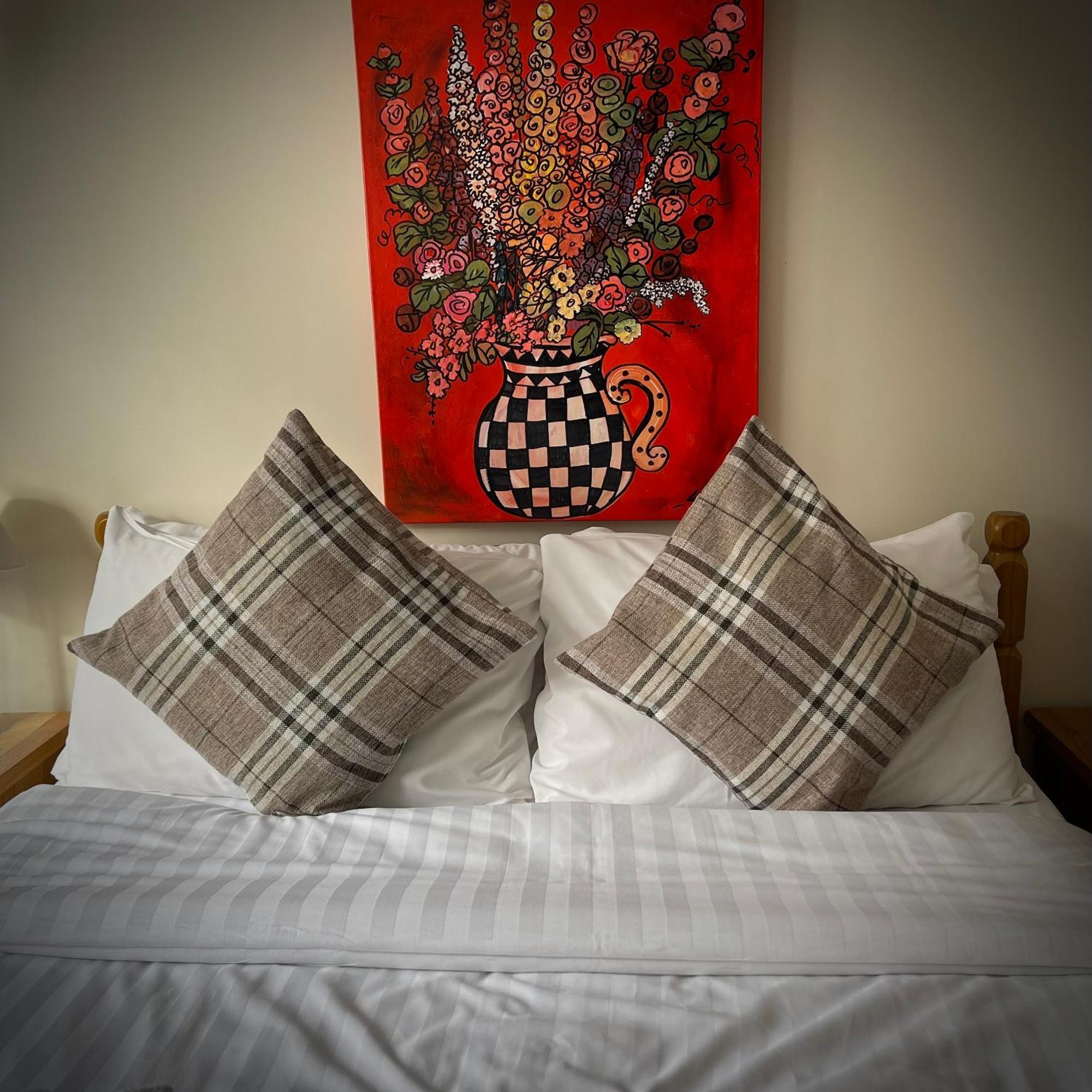 The White Horse Inn, Clun Екстер'єр фото