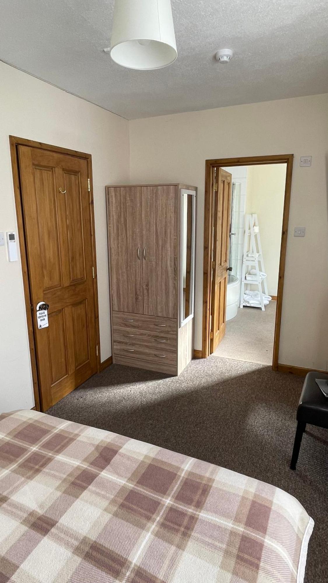 The White Horse Inn, Clun Екстер'єр фото